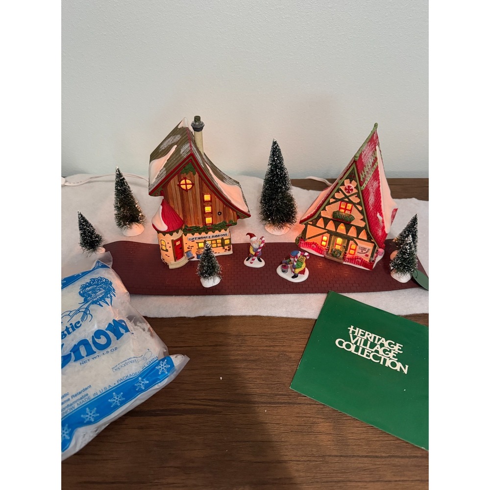 Department 56 North Pole Start a Tradition Set of 12 Pieces Retired WORKS